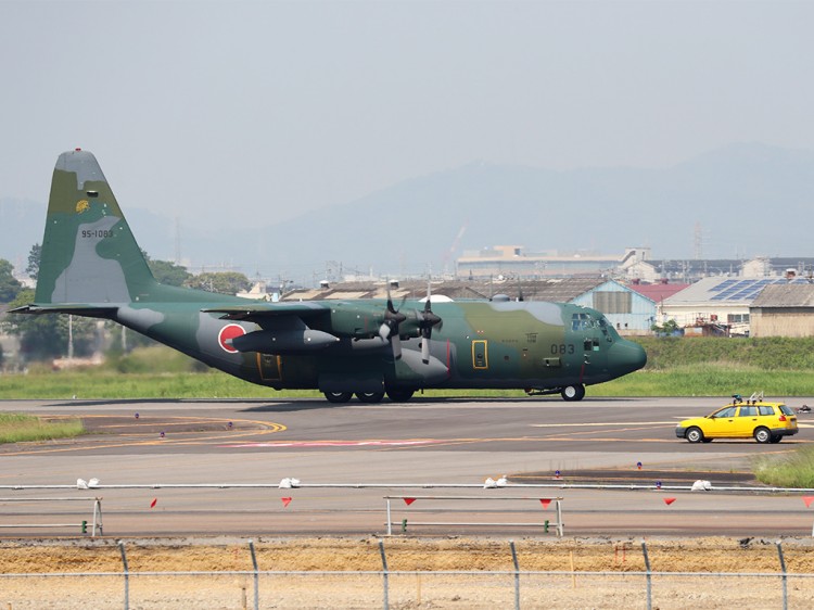 JSDF_C-130H_20160520-7