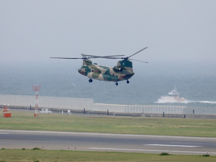 JSDF_CH-47J_20160516-2