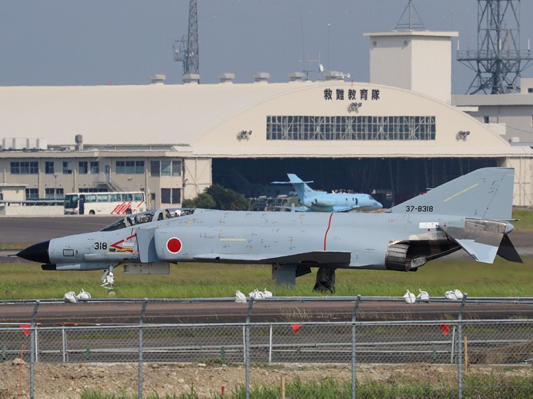 JSDF_F-4EJ_20160520-1