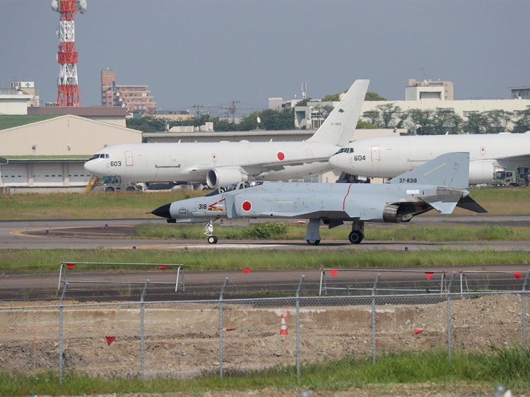 JSDF_F-4EJ_20160520-2