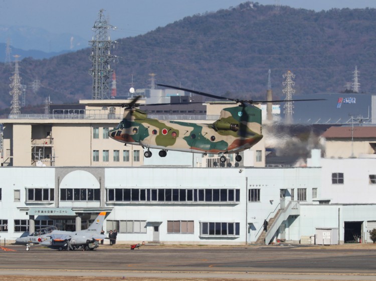 JSDF_CH-47J_20170125-4