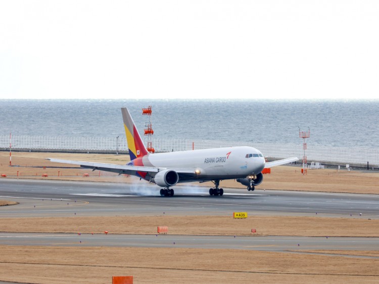 asiana20170211-2