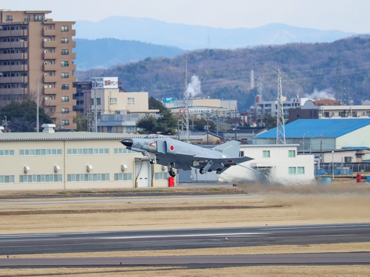 JSDF_F-4_20170210-10