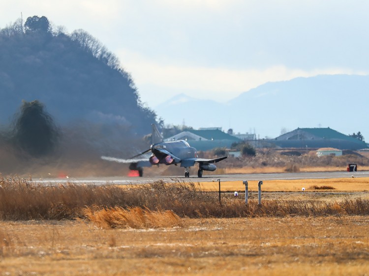 JSDF_F4_20170213-6